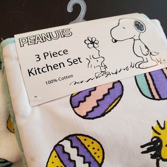 NWT Peanuts 3 Pc Kitchen Set Potholder + 2 kitchen holders Easter Eggs - Picture 3 of 5